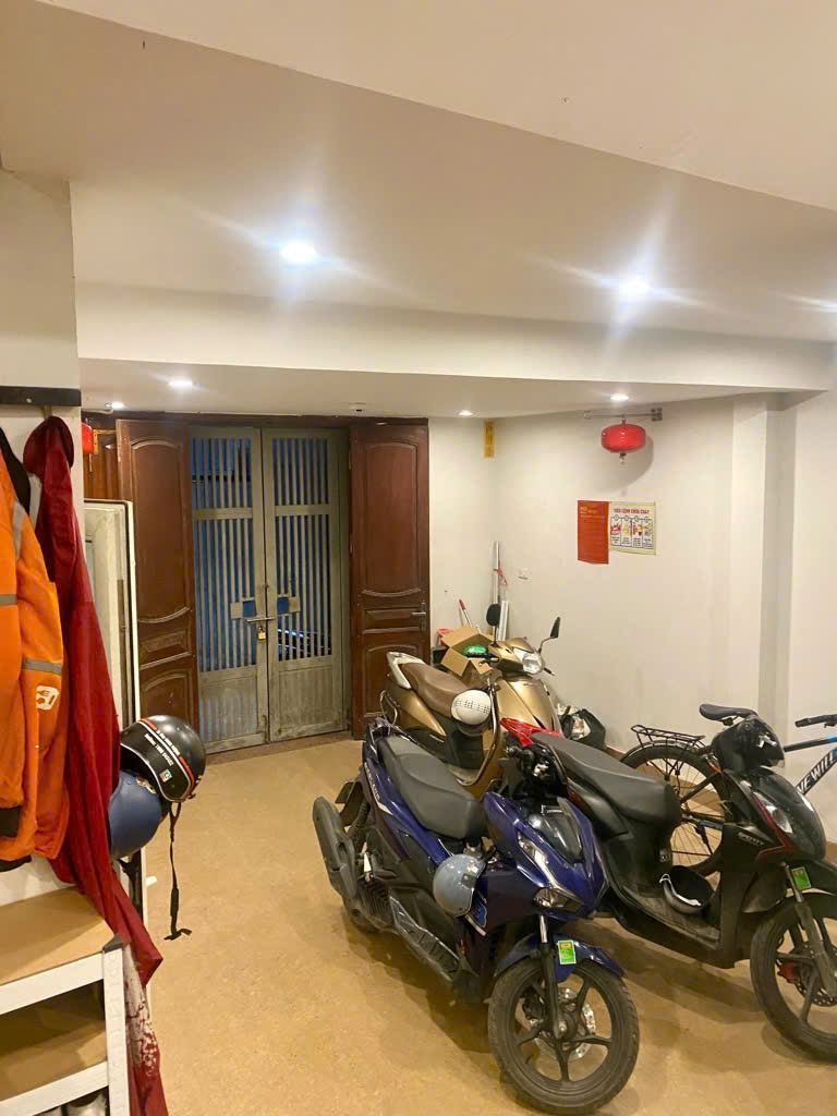 SĐCC BÁN LUÔN nhà phố Bạch Mai 56m 5 Tầng  Trung tâm HBT, Cách phố 20m NGÕ NÔNG - chỉ 9 tỷ 28 - Ảnh 1